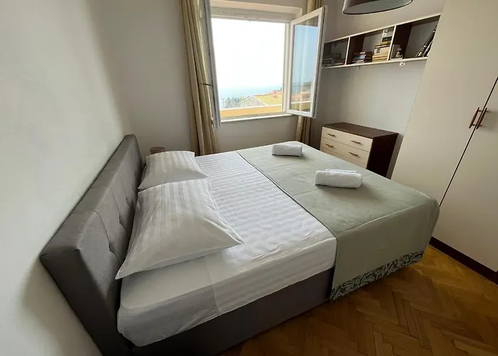 Gallery - View Of The Old Town *