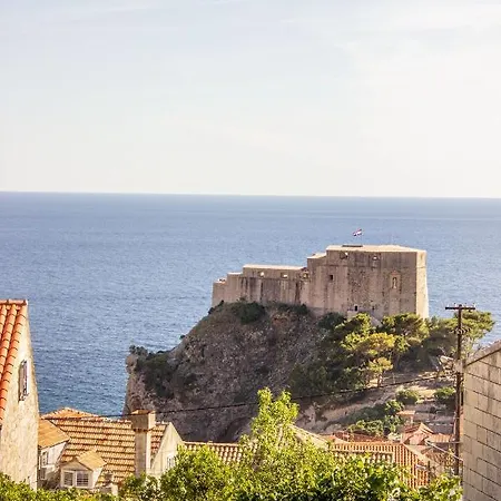 Gallery - View Of The Old Town & Free Parking