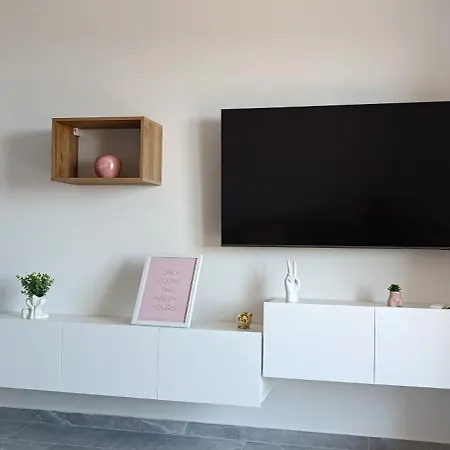 Gallery - View Of The Old Town & Free Parking *