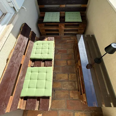 Gallery - View Of The Old Town & Free Parking Apartment
