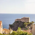 Gallery - View Of The Old Town & Free Parking